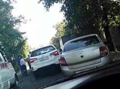 Огромная пробка из-за массового ДТП с пострадавшими образовалась в центре Ставрополя 