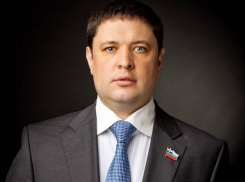 Николай Новопашин представил свой доклад по проблеме аптечной наркомании на совещании в полпредстве СКФО