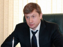 Министр Минстроя Васильев стал жертвой борьбы за дорогу до Сочи между Ставропольем и Карачаево-Черкессией , - политолог