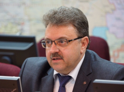 Источник: министр здравоохранения Ставрополья Виктор Мажаров ушел на карантин