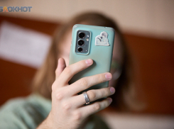 Камеры в Ставрополе начали ловить водителей с телефонами в руках