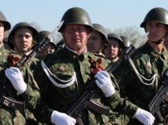 Военные стрельбой отмечали День защитника Отечества в Ставрополе