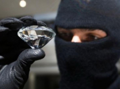 На Ставрополье полицейские разыскивают грабителя ювелирного магазина