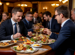 Без заек в латексе, но с канапешкой: власти Ставрополья решили не тратиться на поздравления нефтяников