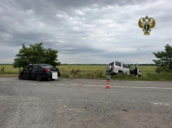 Ребенок и двое взрослых погибли во время ДТП в Предгорье