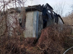 Спасатели обнаружили тело мужчины под завалами сгоревшего дома на Ставрополье