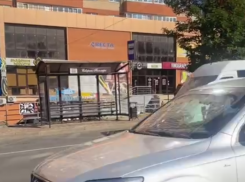 Приходится перебегать дорогу: жители Ставрополя более двух лет просят переход на проспекте Кулакова 