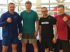 Боксер-профессионал Александр Поветкин готовится к главному бою в карьере на базе в Кисловодске