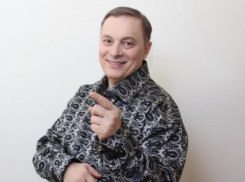 Смените цвет! Ставропольский продюсер Разин грозит очередным «плагиаторам» исками на 2 миллиона долларов