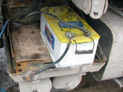 Злоумышленники украли аккумуляторы у грузовика в Пятигорске