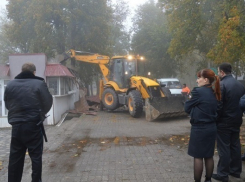 Незаконный павильон снесли в центре Железноводска