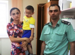3-летнего сына и 10-летнюю дочь пришлось забирать  у бывшего супруга с помощью судебных приставов жительнице Ставрополья