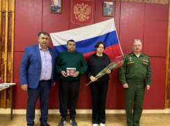 Медаль Суворова получил ставропольский боец-герой 
