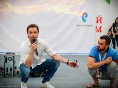 Звезда сериала «Универ» Виталий Гогунский встретился с пятигорчанами