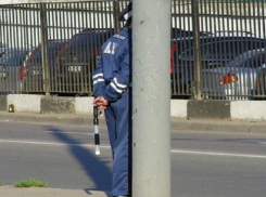 Скрытые патрули ДПС вышли на трассу Ставрополья, чтобы ловить лихачей 