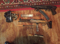 На Ставрополье пенсионер организовал в гараже коллекцию оружия