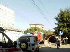 Площадь 200-летия и «Русь-Авто» оцепили экстренные службы в Ставрополе