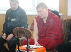 Уголовники-буддисты встретились со своим жрецом в Ставропольском крае 