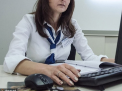 Хитрые главбух с помощником почти два года прикарманивали часть зарплаты полицейских в Ессентуках 