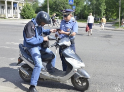350 нарушителей и четырех пьяных скутеристов задержали сотрудники ГИБДД на Ставрополье