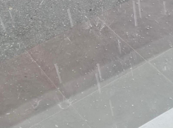 На юге Ставрополя выпал град — видео 