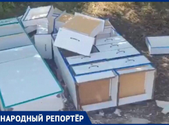 «Прошу «Блокнот» заинтересоваться»: жительница Ставрополя поймала рабочих на выкидывании мусора на улице