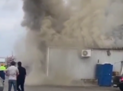 Мясной магазин загорелся на улице Бруснева в Ставрополе