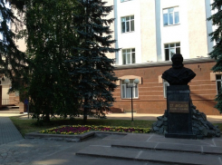 Чиновница продала сама себе за бесценок муниципальное здание на Ставрополье 