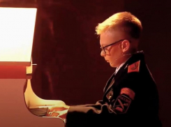 Юный ставрополец Эмиль Волков сыграл на фортепиано со скоростью 1000 нот в минуту 