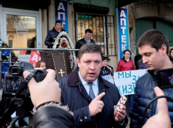 Николай Новопашин отправил главе ФСКН открытое письмо после митинга возле аптеки в Пятигорске