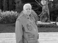 На 67 году из жизни ушел известный волейбольный тренер из Буденновска Валерий Поцелуев