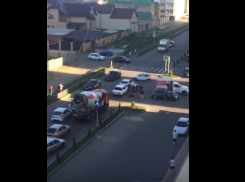 Массовая драка на дороге в микрорайоне «Перспективный» попала на видео