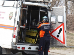 Мощный удар током сбил со стремянки электрика на Ставрополье 