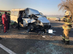 На Ставрополье в аварии пострадали девять человек