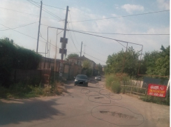 «Почему нельзя отремонтировать улицы, по которым ездят простые смертные?», - жительница Ставрополя возмущена состоянием дорог