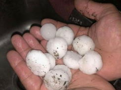 На Ставрополье обрушились ливень, град и ветер