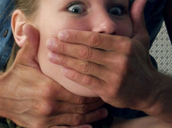 18-летнюю девушку изнасиловали ночью в парке Победы в Ставрополе