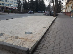 Разбитую брусчатку в центре Ставрополя быстро привели в порядок