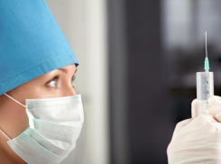 Жители Пятигорска пожаловались на отсутствие шприцов и бахил в городской поликлинике