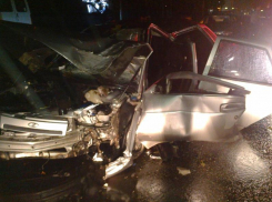 На Ставрополье ВАЗ врезался в дерево: водитель погиб