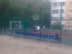 Футбольные ворота на площадке рухнули на ребенка в Кисловодске 