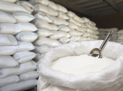 Семь тонн сахара украли с завода два ставропольчанина