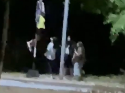 Распятие на дорожных знаках начали пародировать ставропольские подростки, следуя тренду из Тиктока 