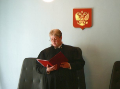 Решение губернатора лишить многодетные семьи социальных выплат из-за отсутствия прописки отменил суд Ставрополя