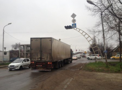 Критическое состояние улицы в Минводах в ближайшее время может привести к катастрофическим последствиям 