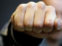 В Ставрополе полицейский подрался с двумя угонщиками и попал в больницу