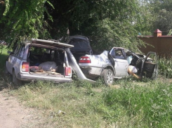 Пять человек разбились насмерть в страшном столкновении Nissan и «четверки» на Ставрополье
