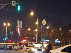Водитель-бесправник сбил пешехода на зебре в Ставрополе 