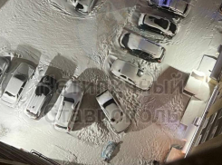 На юге Ставрополя мужчина выпал из окна