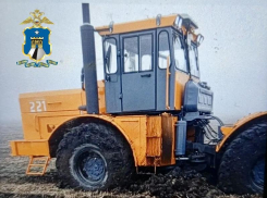 Пьяный ставрополец угнал трактор ради поездки к родителям